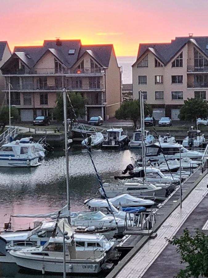 Charmant Studio Situe Sur Le Port De Deauville Exterior foto